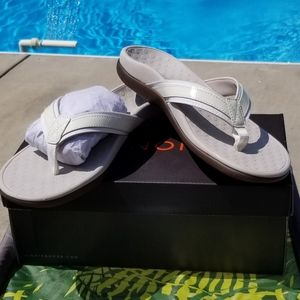 NEW Vionic Tide II sandals (may trade)